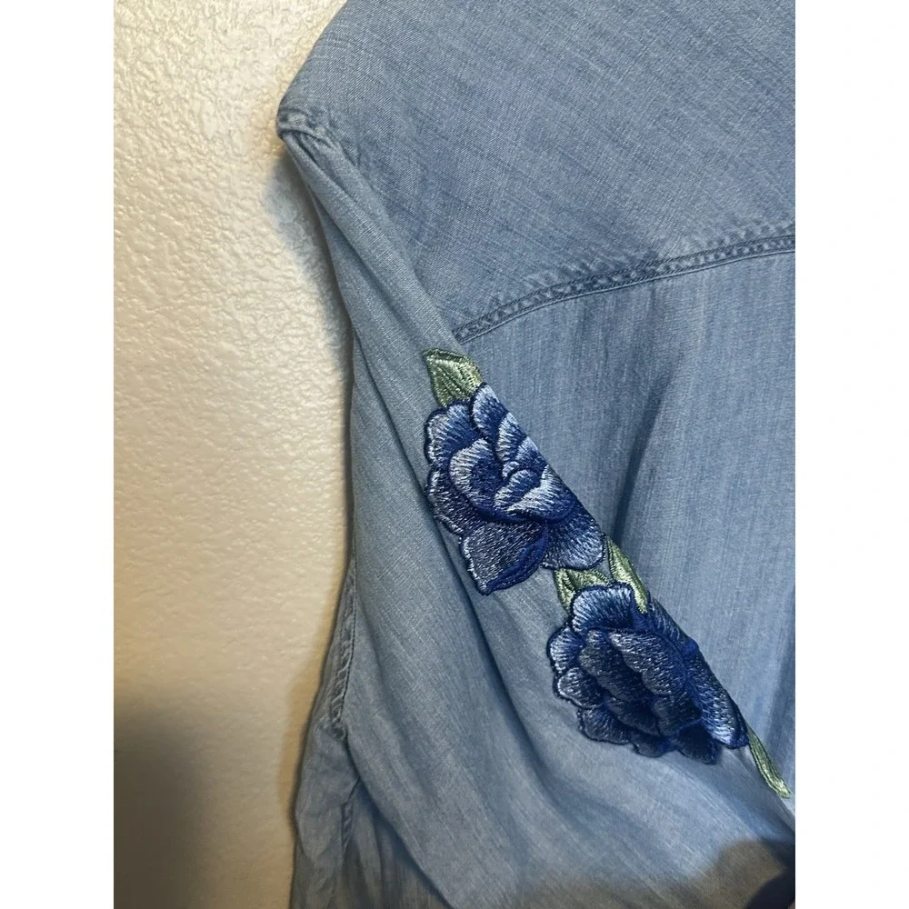 RAILS Val Vintage Floral Patch Chambray Blue Button Down Tie Up Shirt sz.Large - Picture 6 of 10